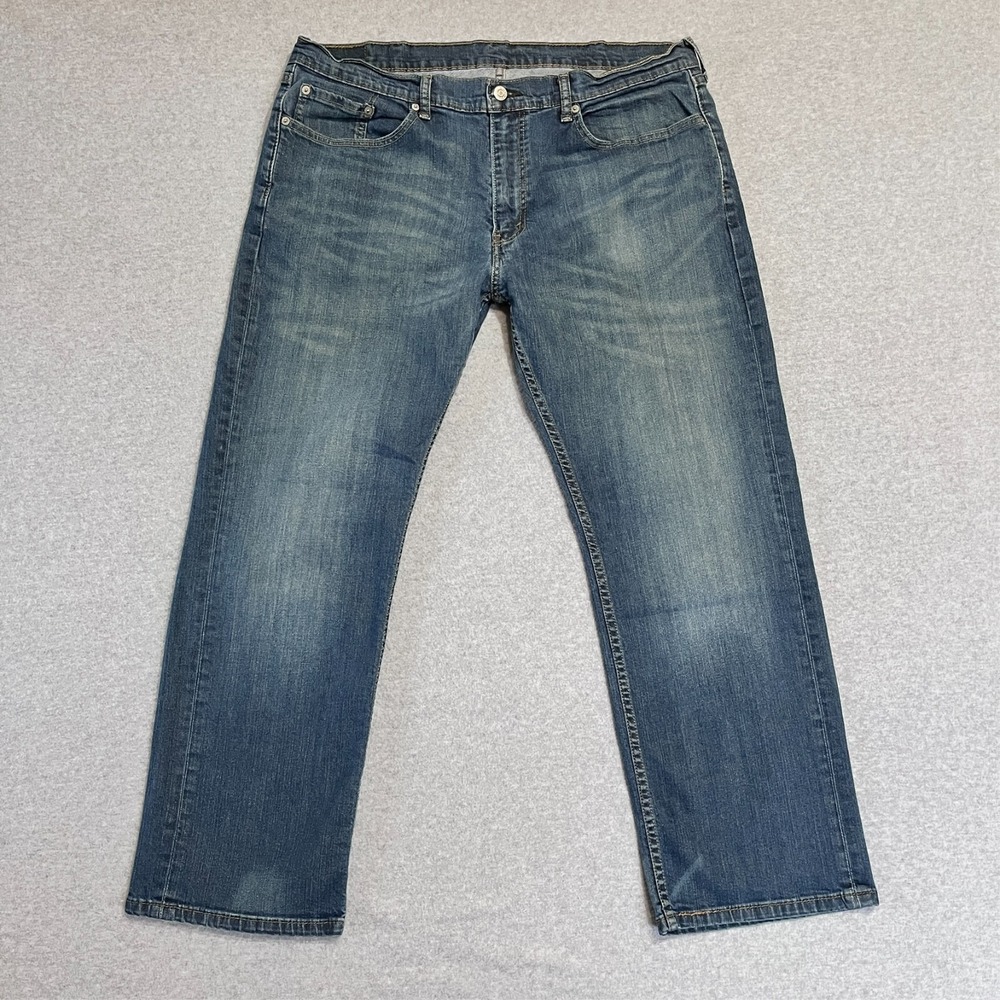 Levis Jeans Mens 38X30 Blue 559 Relaxed Straight Medium American Faded Denim - Picture 1 of 16